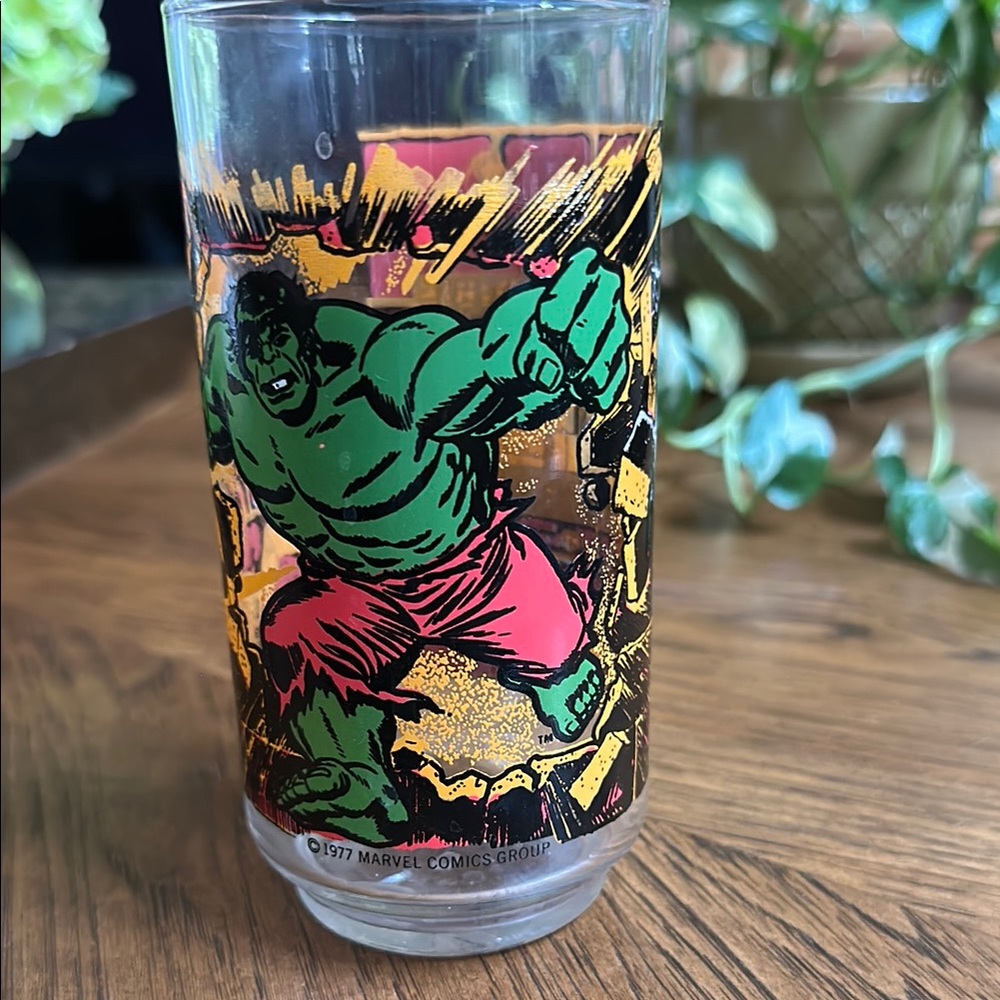 Marvel Hulk Action Glass